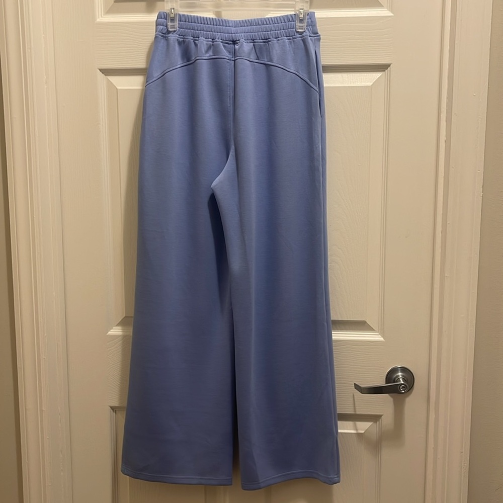 Blue Sleeveless Sweatsuit - Picture 11 of 14